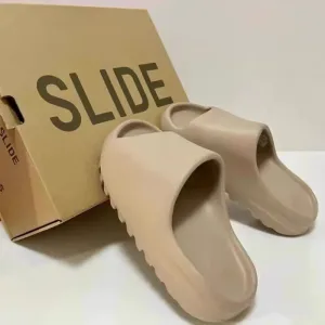 Summer Clogs Fashion Soft Bottom Beach Men Slippers Women's Sandals Nurse Medical Sabot EVA Slides Breathable Shoes